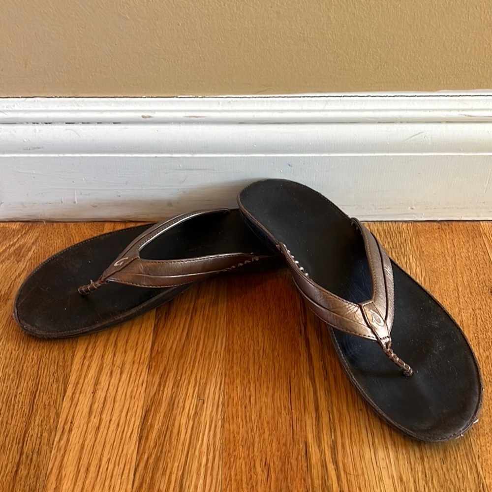 Olukai Haiku Elua premium leather bronze Sandal